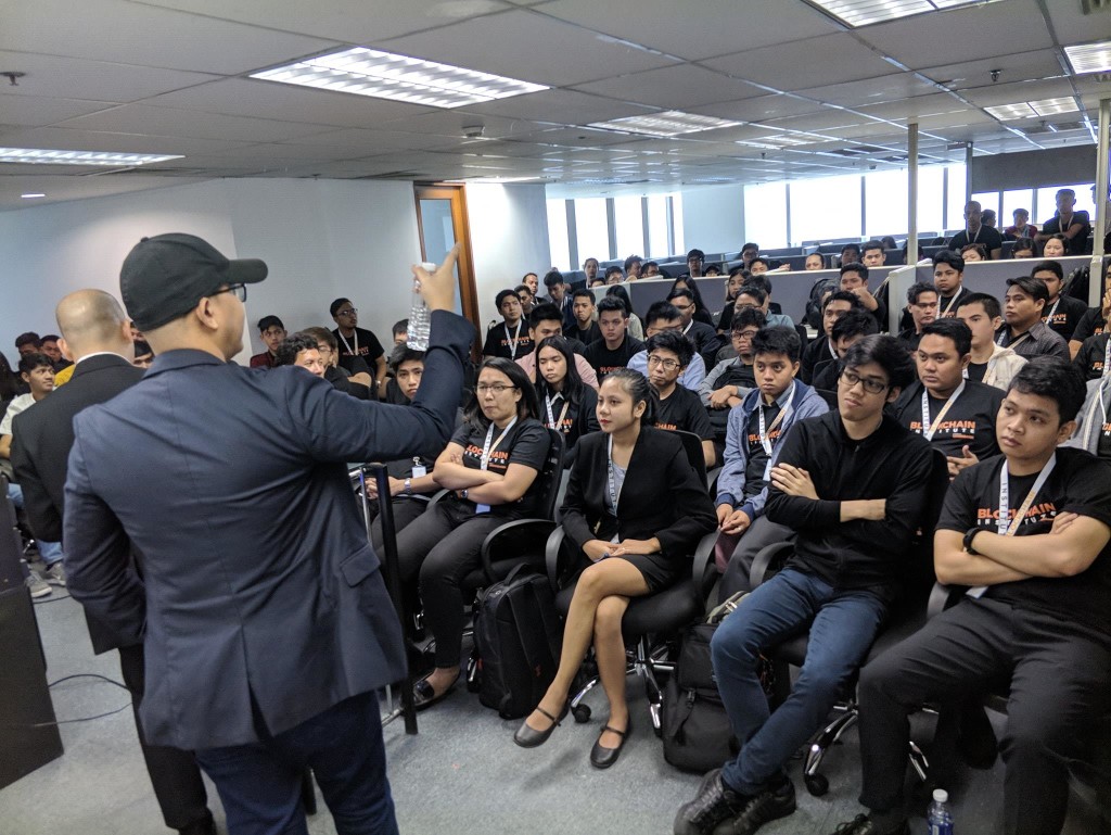 44255940_333183174156276_1991434768738156544_o