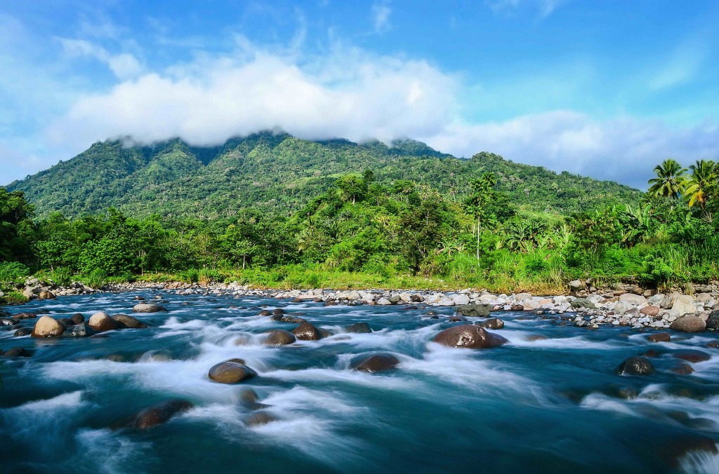 Apo Agua_Tamugan River with Mt. Tipolog