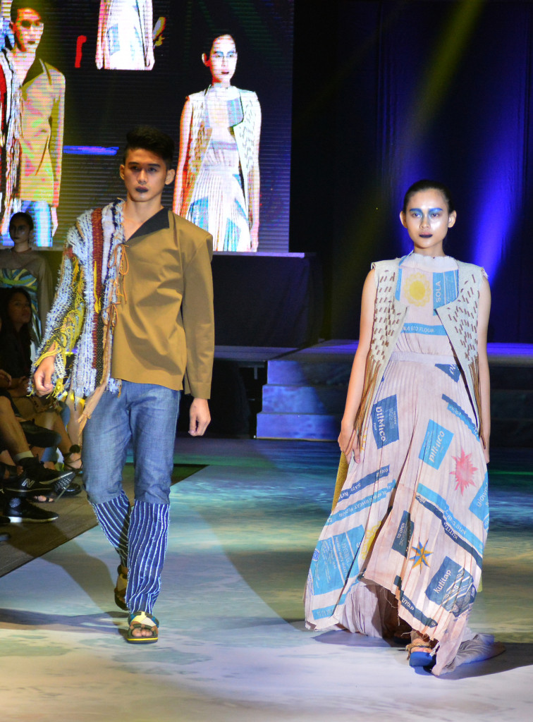 BEST FRINGE FORWARD. Models who donned SoFA’s designs walked the runway in their creative pieces made of recycled materials like Pilmico sacks and used cloth.