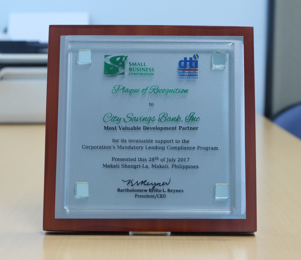 SUPPORTING THE MSME SECTOR: City Savings Bank (CitySavings) receives the award as one of the Most Valuable Development Partner of state-owned Small Business Corporation (SB Corp) at Makati Shangri-La, Manila last July 28. 