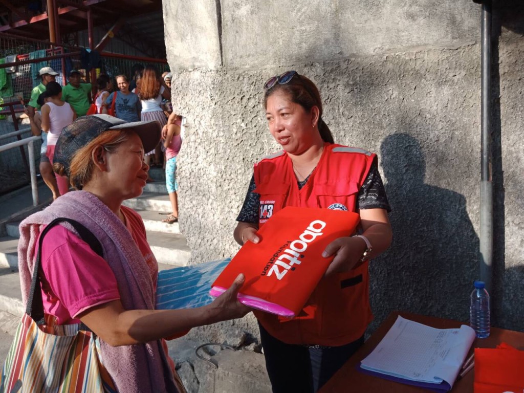 Blankets were provided by the Aboitiz Foundation to the families who evacuated to the nearby covered court and Tenement Elementary School of Barangay Western Bicutan.