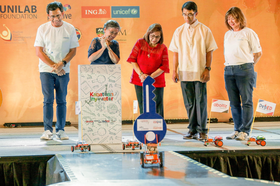 (From left) Davao Light President Rodger Velasco, DepEd Davao City School Governance and Operations Division Dr. Teresita Del Valle, Pinoy Robot Games founder Melvin Matulac, Davao City Councilor Pilar Braga, and Aboitiz Foundation Chief Operating Officer Maribeth Marasigan at the launch of Kabataan Inyovator, the Aboitiz Group’s robotics competition that aims to foster innovation through robotics. 