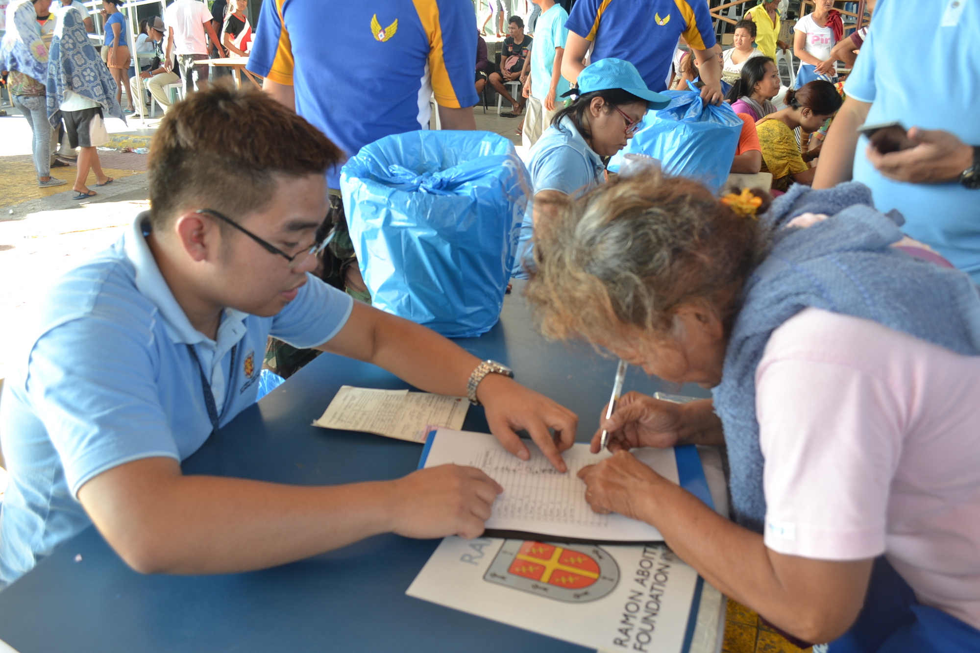 Relief to residents displaced by Cebu City's biggest fire in years