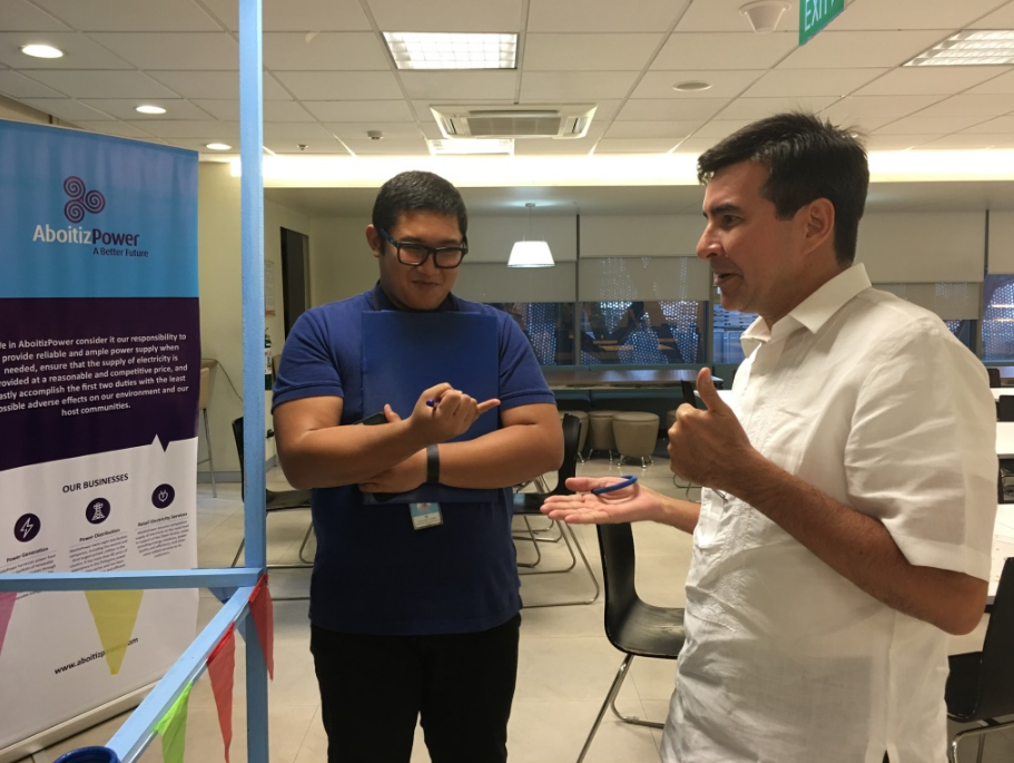 PLAY THE BRANDING GAMES. Corporate Business group EVP and COO Luis Miguel Aboitiz is up for the challenging yet entertaining game mechanics at the Hoop station.