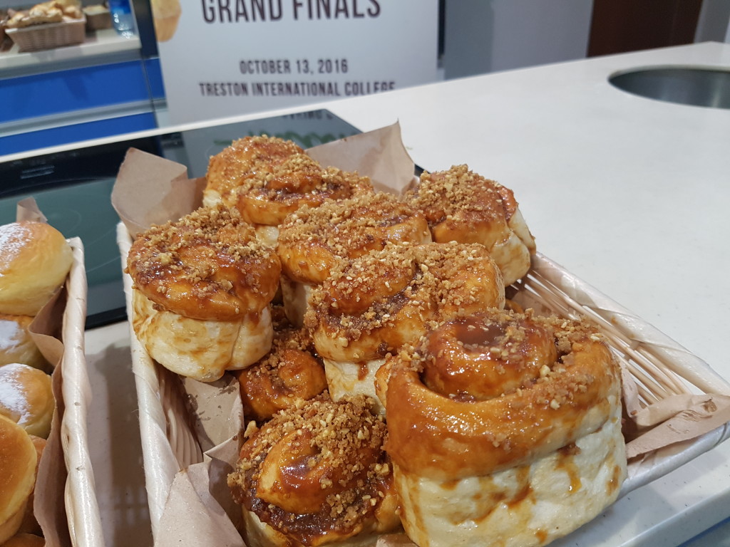 Sesame Streusel Rolls