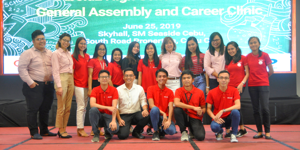 Aboitiz Foundation with its College Scholar Academic Awardees and Alumni 