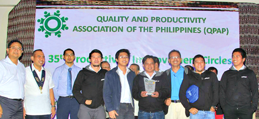 ACING THE NATIONAL PRODUCTIVITY CONGRESS Pilmico’s Farina Team (from its Quality Assurance Department) and Enerprime Team (from the Central Maintenance Department) each took gold awards in the Easy Kaizen Non-Production Category at the 35th Productivity Improvement Circles National Convention (PICNC) held last October in Davao City. The Farina Team was awarded for its “An Experiment to Determine Possible Reduction in the Wheat Conditioning Time of the Experimental Milling Process” entry while the Enerprime Team was recognized for its “Provision of Overtail Spout and Hopper for Belt Conveyor #5 at Intake Plant” entry. PICNC gathered over 200 participants from various companies in manufacturing, service, agribusiness, and food industries to allow quality practitioners to network, showcase new technologies, and celebrate the best achievements on quality and productivity. 