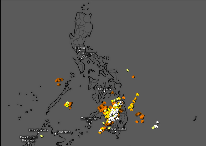(Fig. 2.0) Recorded lightning strikes over the past hour taken at 6:00 p.m. on Jan. 16, 2017. Image from https://weatherph.org/weather-maps provided by © Meteologix AG